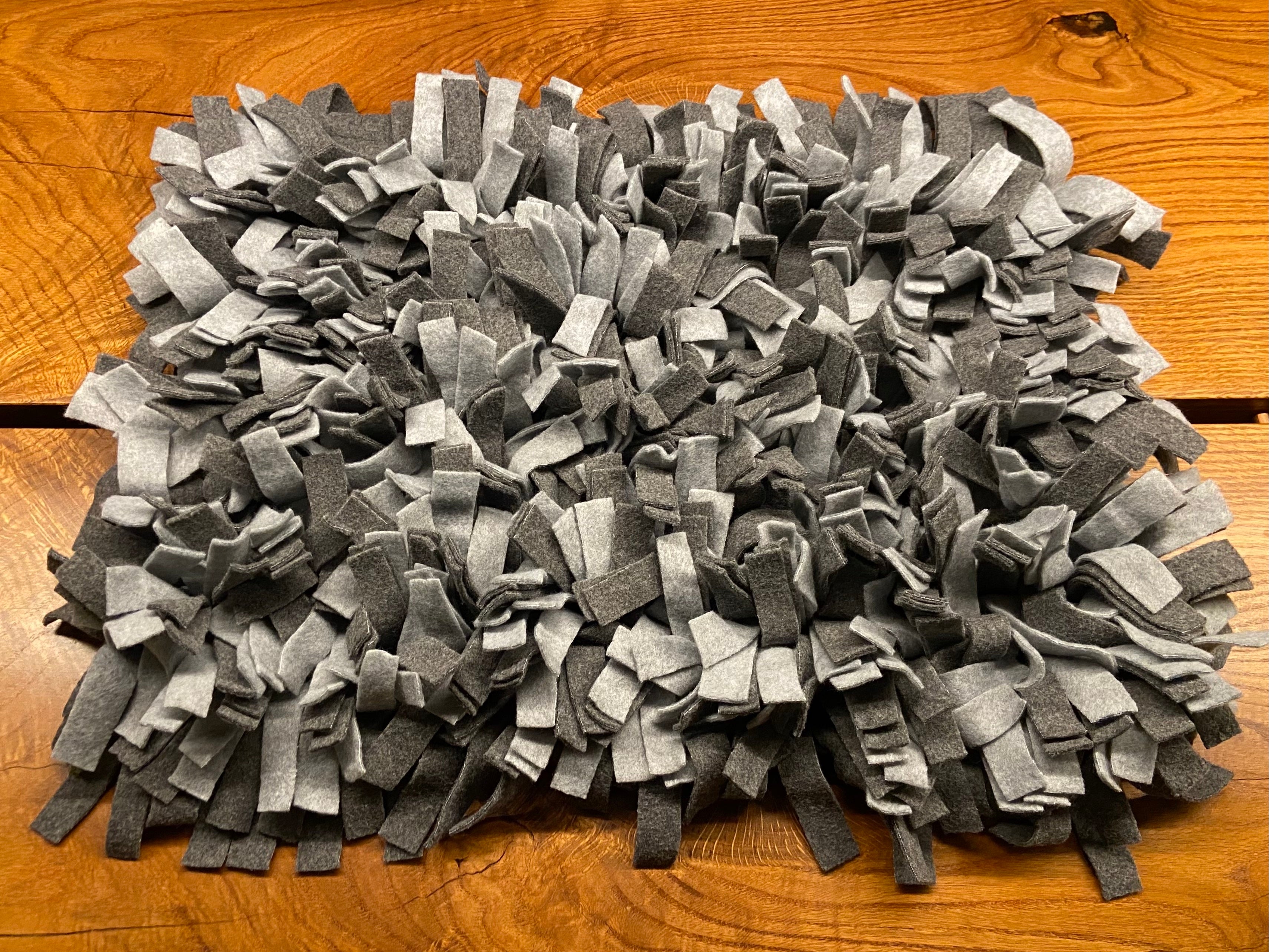 Large Go Dogo Luxury Snuffle Mat, 40x50 cm, grey colors